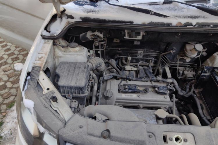 Used Dongfeng Fengon 370 2016 1.5L Manual Standard Model II 7 Seats Engine Bay Right