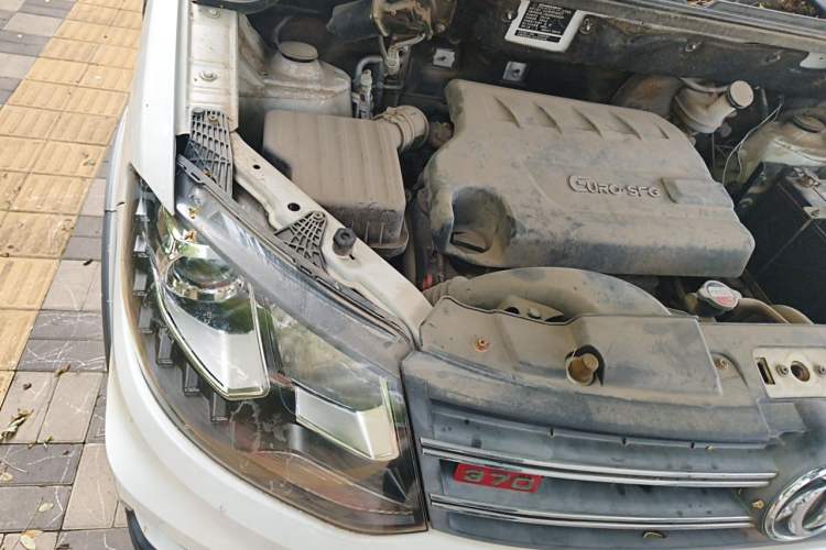 Used Dongfeng Fengon 370 2016 1.5L Manual Luxury Version SFG15-02 7 Seats Engine Bay Right