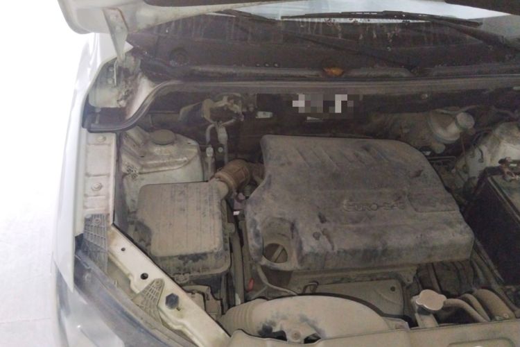 Used Dongfeng Fengon 370 2016 1.5L Manual Luxury Version SFG15-02 7 Seats Engine Bay Right