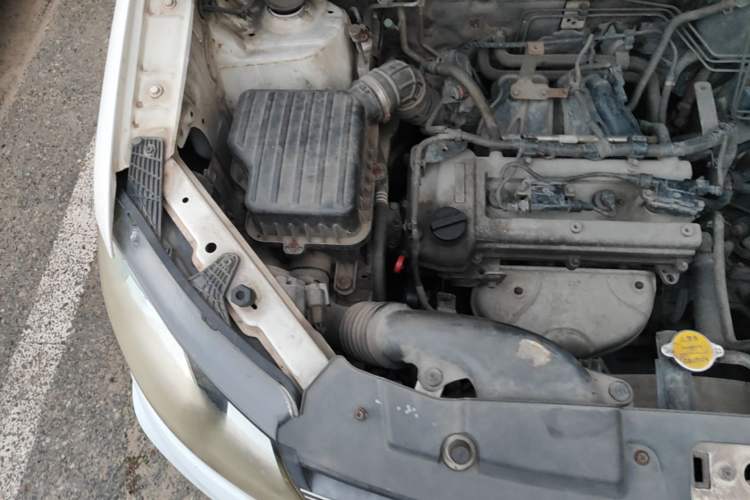 Used Dongfeng Fengon 370 2016 1.5L Manual Standard Edition SFG15-05 7 Seats Engine Bay Right