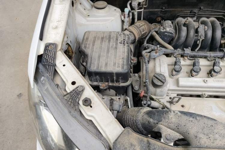 Used Dongfeng Fengon 370 2016 1.5L Manual Standard Edition SFG15-02 5 Seats Engine Bay Right