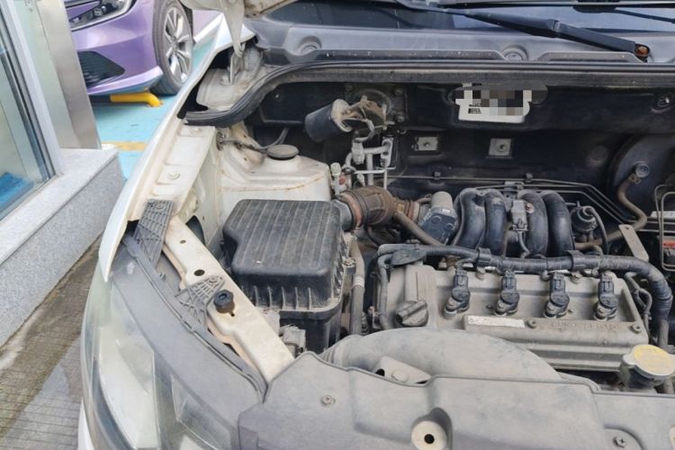 Used Dongfeng Fengon 370 2016 1.5L Manual Standard Edition SFG15-02 7 Seats Engine Bay Right