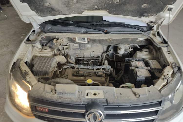 Used Dongfeng Fengon 370 2016 1.5L Manual Comfort 7-Seater Engine Bay
