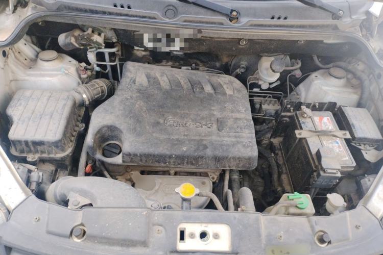 Used Dongfeng Fengon 370 2016 1.5L Manual Elite Home Edition 7-Seater Engine Bay