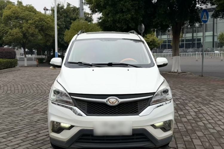 Used Dongfeng Fengon 370 2016 1.5L Manual Standard Edition SFG15-05 7 Seats Exterior 2