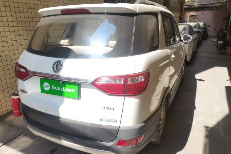 Used Dongfeng Fengon 370 2016 1.5L Manual Standard Edition SFG15-05 7 Seats Exterior 3