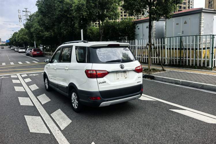 Used Dongfeng Fengon 370 2016 1.5L Manual Luxury Version SFG15-05 7 Seats Exterior 3