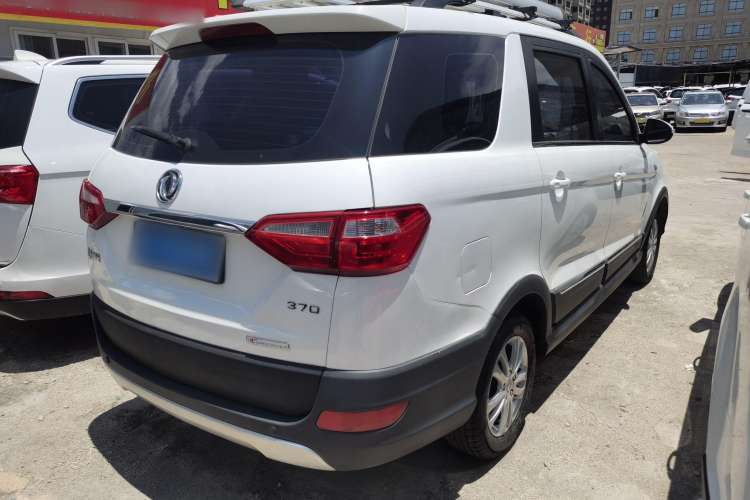 Used Dongfeng Fengon 370 2016 1.5L Manual Luxury Version SFG15-05 7 Seats Exterior 3