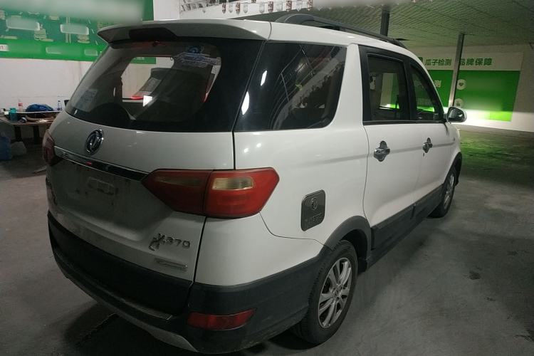 Used Dongfeng Fengon 370 2016 1.5L Manual Standard Edition SFG15-02 7 Seats Exterior 5
