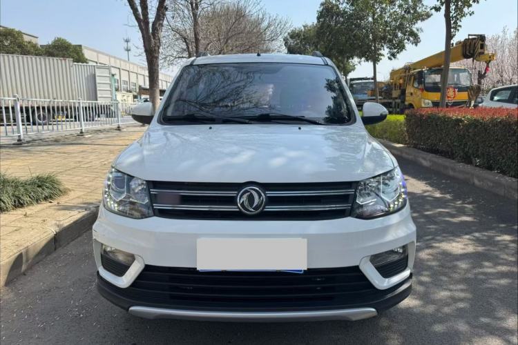 Used Dongfeng Fengon 370 2016 1.5L Manual Elite Home Edition 7-Seater Exterior 5