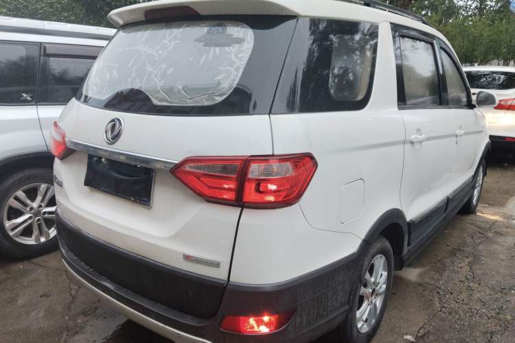 Used Dongfeng Fengon 370 2016 1.5L Manual Standard Edition SFG15-05 7 Seats Exterior 5