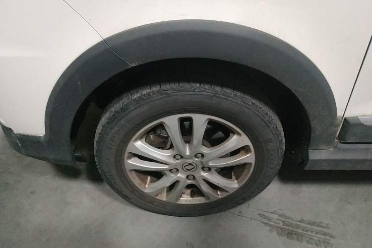 Used Dongfeng Fengon 370 2016 1.5L Manual Standard Edition SFG15-02 7 Seats Exterior 7