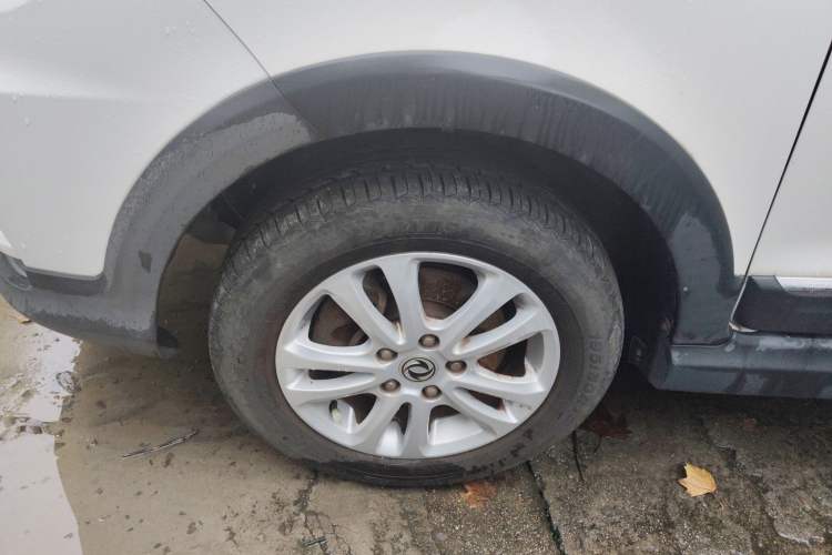 Used Dongfeng Fengon 370 2016 1.5L Manual Standard Edition SFG15-05 7 Seats Exterior 7