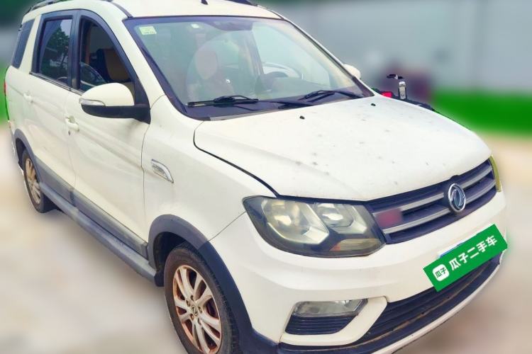 Used Dongfeng Fengon 370 2016 1.5L Manual Elite Home Edition 7-Seater Front Right 45 Deg