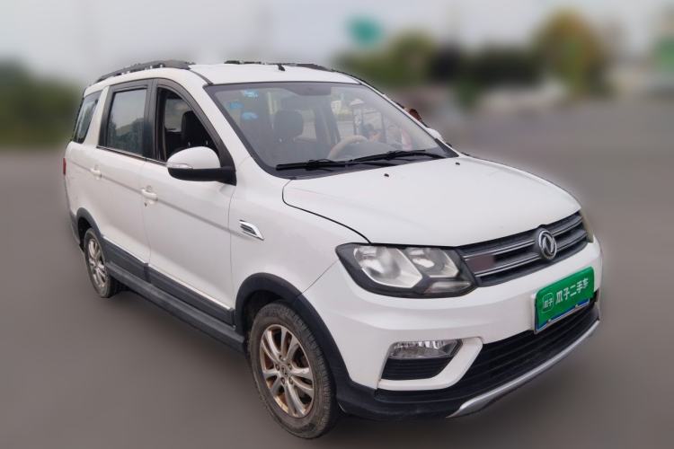 Used Dongfeng Fengon 370 2016 1.5L Manual Elite Home Edition 7-Seater Front Right 45 Deg