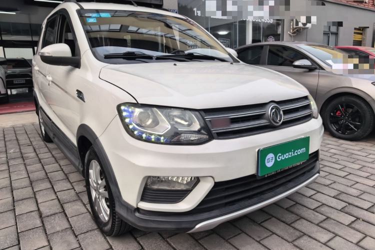 Used Dongfeng Fengon 370 2016 1.5L Manual Luxury 7-Seater Front Right 45 Deg