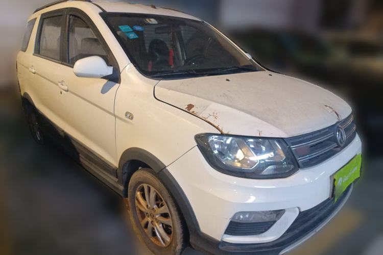 Used Dongfeng Fengon 370 2016 1.5L Manual Standard Edition SFG15-05 7 Seats Front Right 45 Deg