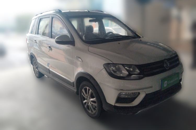 Used Dongfeng Fengon 370 2016 1.5L Manual Luxury Version SFG15-02 7 Seats Front Right 45 Deg