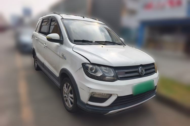 Used Dongfeng Fengon 370 2016 1.5L Manual Elite Home Edition 7-Seater Front Right 45 Deg