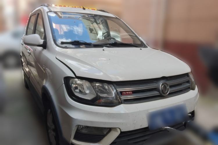 Used Dongfeng Fengon 370 2016 1.5L Manual Standard Edition SFG15-05 7 Seats Front Right 45 Deg