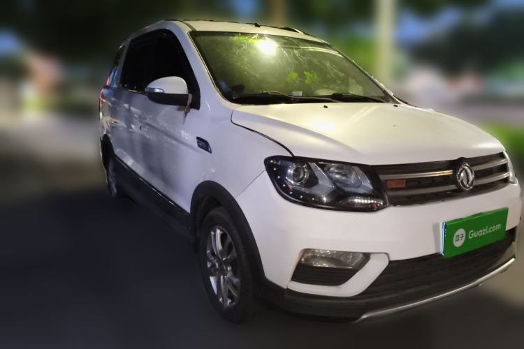 Used Dongfeng Fengon 370 2016 1.5L Manual Luxury 7-Seater Front Right 45 Deg