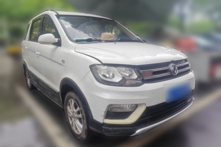 Used Dongfeng Fengon 370 2016 1.5L Manual Standard Edition SFG15-05 7 Seats Front Right 45 Deg