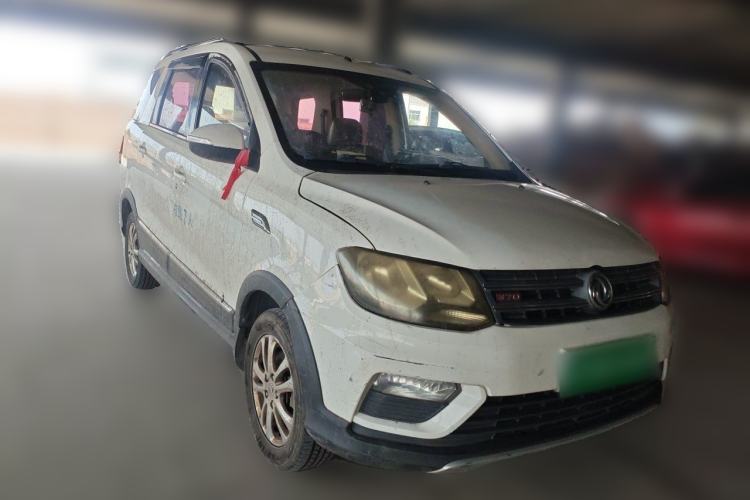 Used Dongfeng Fengon 370 2016 1.5L Manual Elite Home Edition 7-Seater Front Right 45 Deg