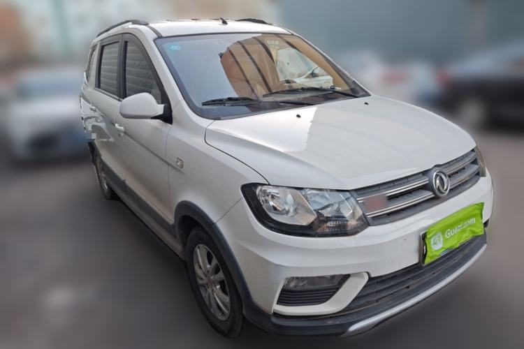 Used Dongfeng Fengon 370 2016 1.5L Manual Standard Edition SFG15-02 7 Seats Front Right 45 Deg