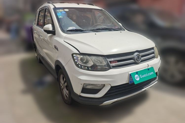 Used Dongfeng Fengon 370 2016 1.5L Manual Luxury Version SFG15-02 7 Seats Front Right 45 Deg