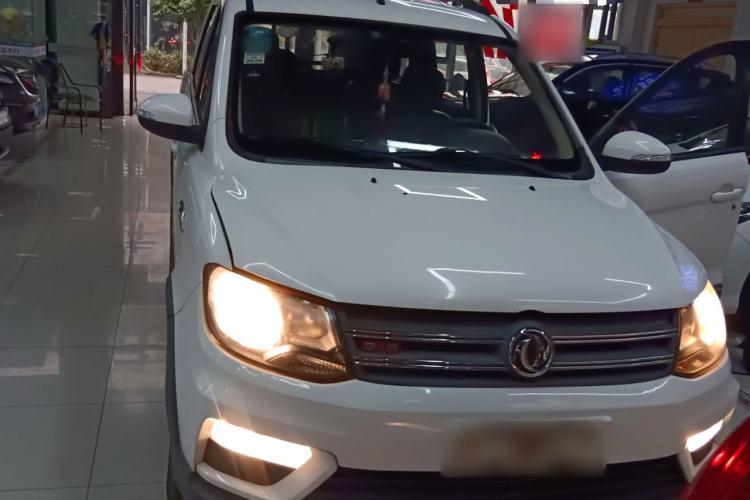 Used Dongfeng Fengon 370 2016 1.5L Manual Elite Home Edition 7-Seater Front