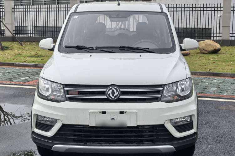 Used Dongfeng Fengon 370 2016 1.5L Manual Standard Model II 7 Seats Front