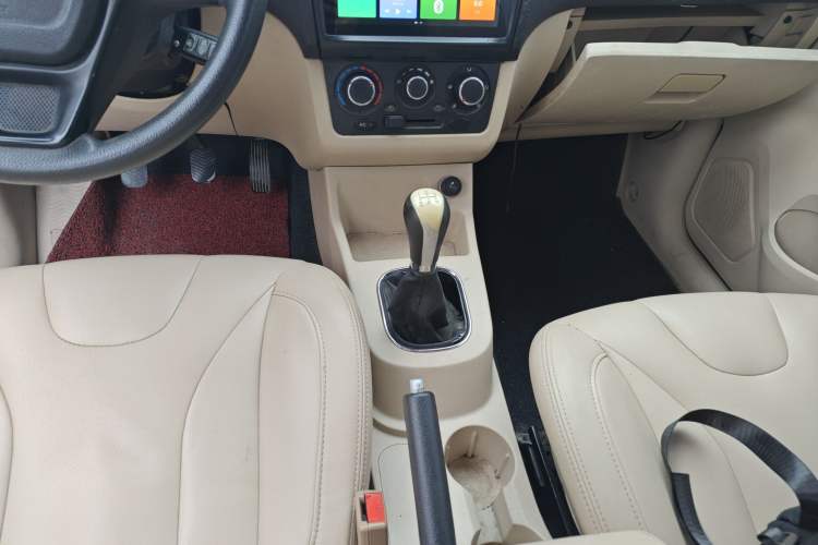 Used Dongfeng Fengon 370 2016 1.5L Manual Standard Edition SFG15-05 7 Seats Gear Lever