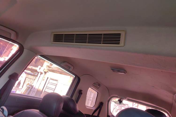 Used Dongfeng Fengon 370 2016 1.5L Manual Standard Model II 7 Seats Headliner