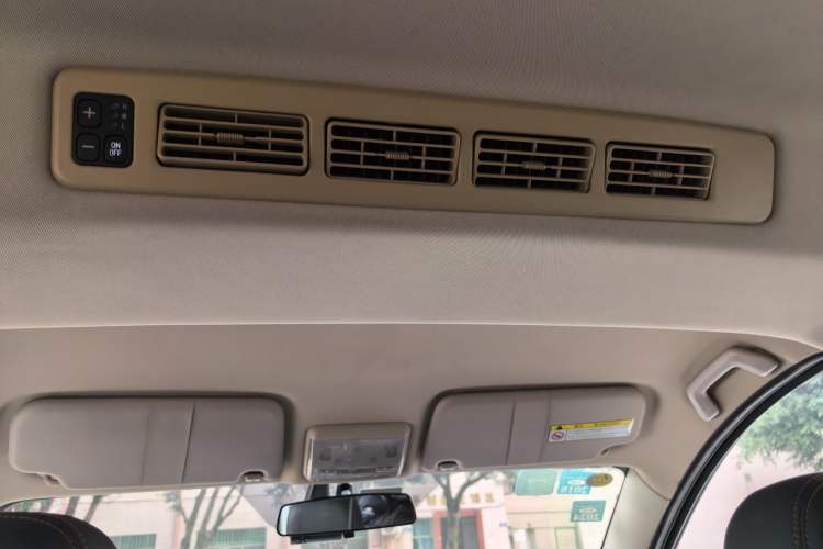Used Dongfeng Fengon 370 2016 1.5L Manual Luxury 7-Seater Headliner