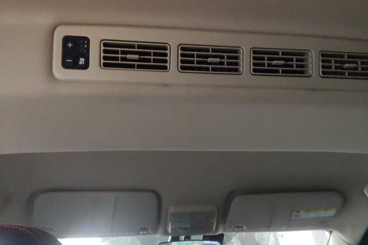Used Dongfeng Fengon 370 2016 1.5L Manual Smart 7-Seater Headliner
