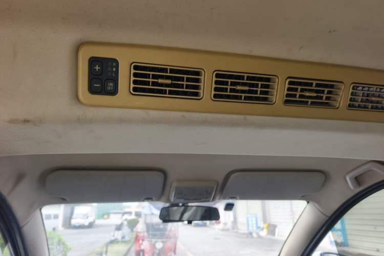 Used Dongfeng Fengon 370 2016 1.5L Manual Elite Home Edition 7-Seater Headliner
