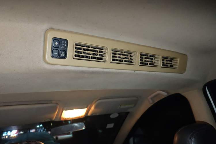 Used Dongfeng Fengon 370 2016 1.5L Manual Standard Edition SFG15-02 7 Seats Headliner