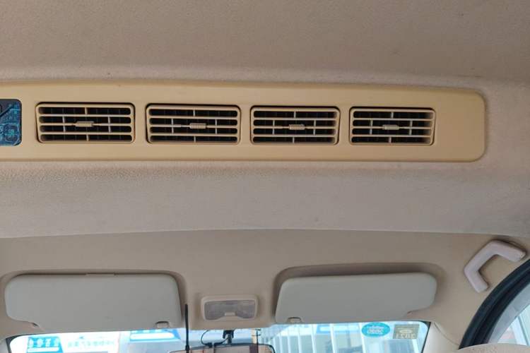 Used Dongfeng Fengon 370 2016 1.5L Manual Standard Edition SFG15-02 7 Seats Headliner