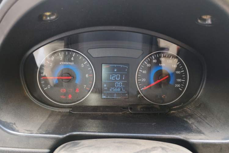Used Dongfeng Fengon 370 2016 1.5L Manual Comfort 7-Seater Instrument Cluster