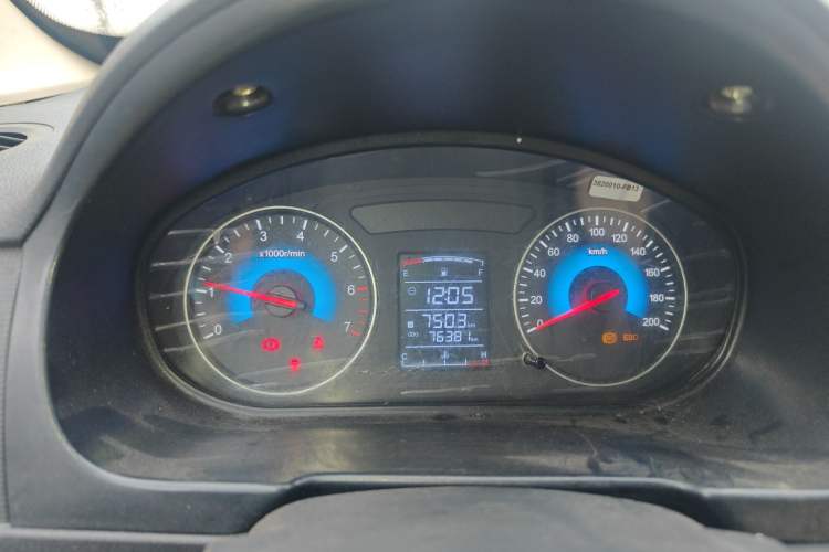 Used Dongfeng Fengon 370 2016 1.5L Manual Standard Edition SFG15-02 5 Seats Instrument Cluster