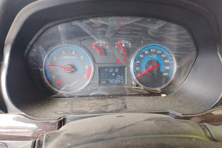 Used Dongfeng Fengon 370 2016 1.5L Manual Luxury Version SFG15-02 7 Seats Instrument Cluster