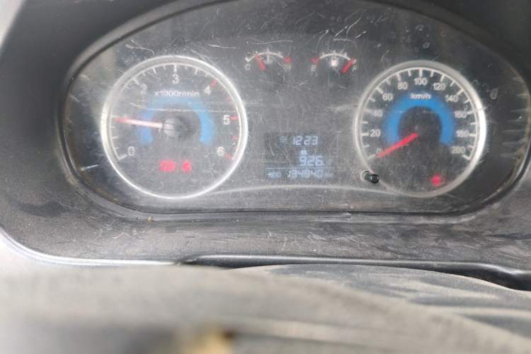 Used Dongfeng Fengon 370 2016 1.3T Manual European Diesel Version 7 Seats Instrument Cluster