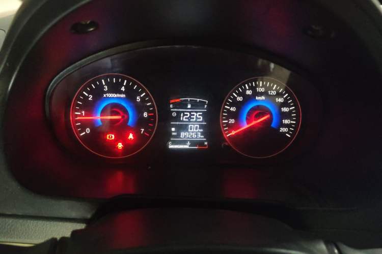 Used Dongfeng Fengon 370 2016 1.5L Manual Elite Home Edition 7-Seater Instrument Cluster