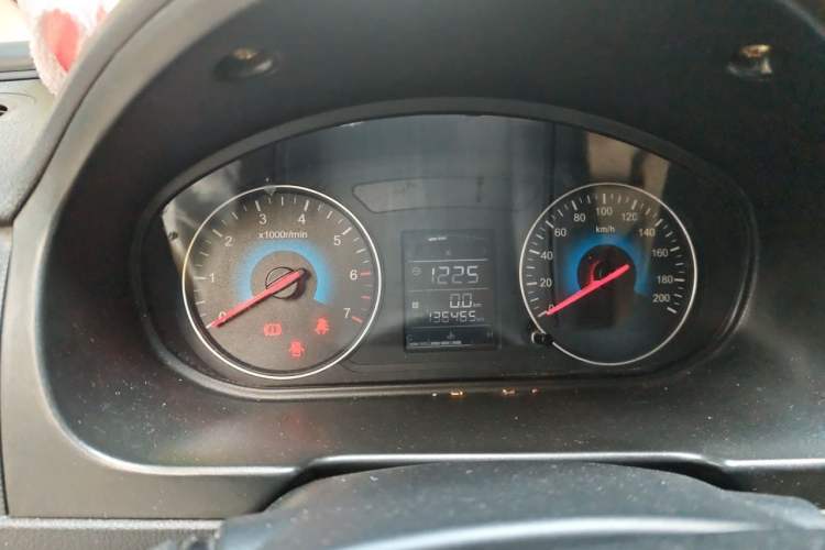 Used Dongfeng Fengon 370 2016 1.5L Manual Standard Edition SFG15-02 7 Seats Instrument Cluster