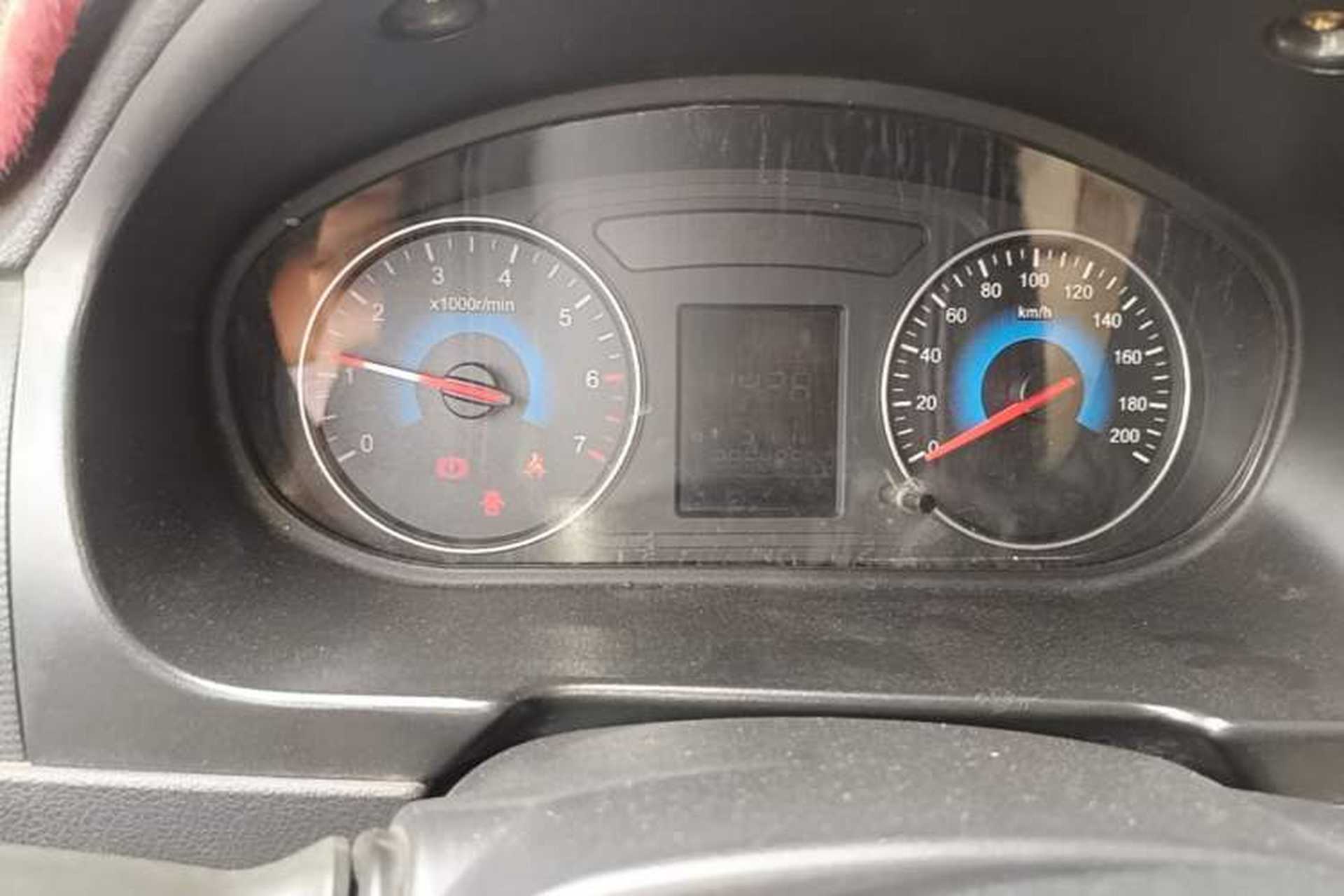 Used Dongfeng Fengon 370 2016 1.5L Manual Standard Model II 7 Seats Instrument Cluster