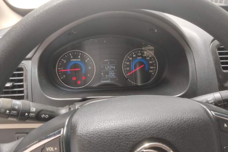 Used Dongfeng Fengon 370 2016 1.5L Manual Standard Edition SFG15-05 7 Seats Instrument Cluster