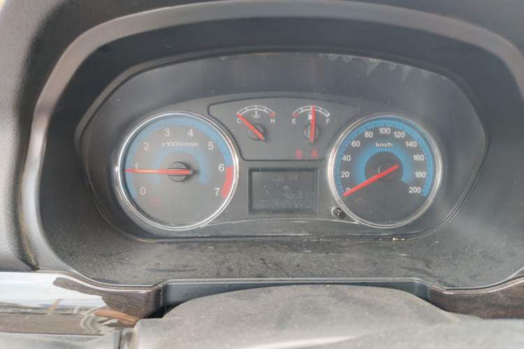 Used Dongfeng Fengon 370 2016 1.5L Manual Elite Travel Edition 7 Seats Instrument Cluster