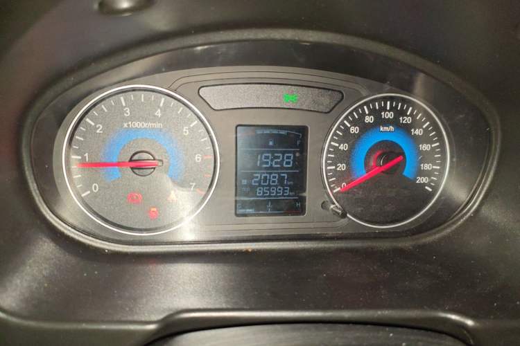 Used Dongfeng Fengon 370 2016 1.5L Manual Standard Model II 7 Seats Instrument Cluster