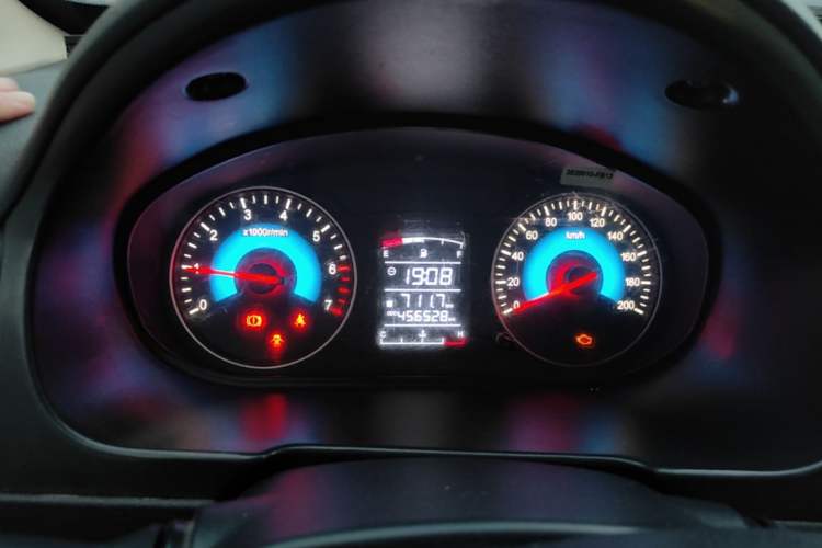 Used Dongfeng Fengon 370 2016 1.5L Manual Standard Edition SFG15-05 7 Seats Instrument Cluster