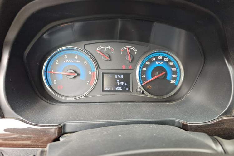 Used Dongfeng Fengon 370 2016 1.5L Manual Luxury 7-Seater Instrument Cluster